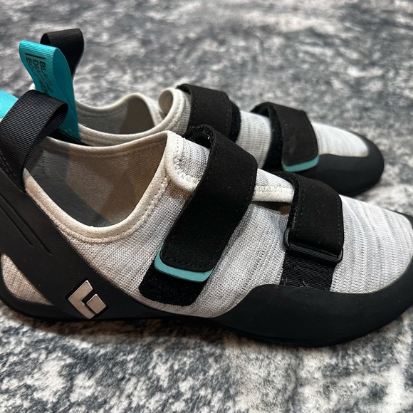 Women's Black Diamond Equipment Momentum Climbing Shoes Gray Size 8. NWOT - Picture 1 of 8